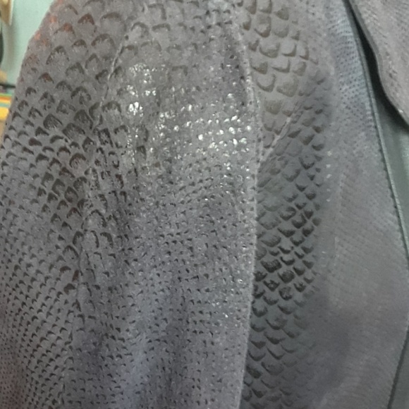 Beautiful Leather Coat, size L - Picture 5 of 7